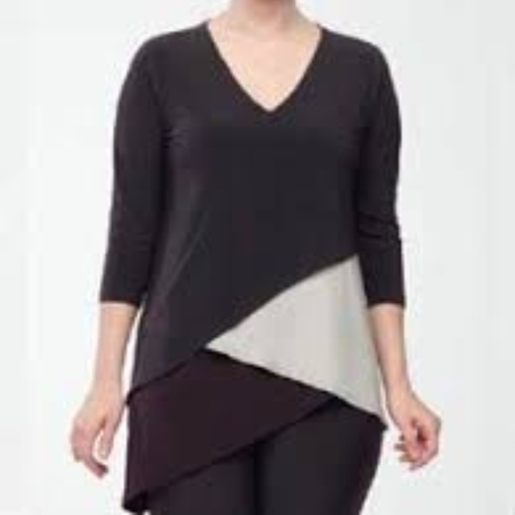 SYMPLI Colorblock Matrix Layer 3/4 Sleeve Top - Picture 1 of 2